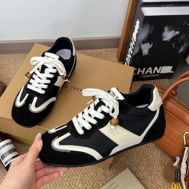 Ретро стиль контрастная цветная вставка плоская подошва женская новая мода универсальная нога маленькая досуг 40 чёрный
Ретро стиль контрастная цветная вставка плоская подошва женская новая мода универсальная нога маленькая досуг 40 чёрный