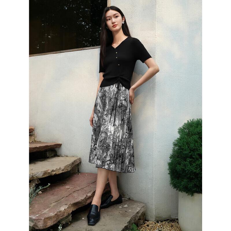 JIUZI·ANNAKOU Elegant New Chinese Style Spliced Pleated Knit Dress M
JIUZI·ANNAKOU Elegant New Chinese Style Spliced Pleated Knit Dress M