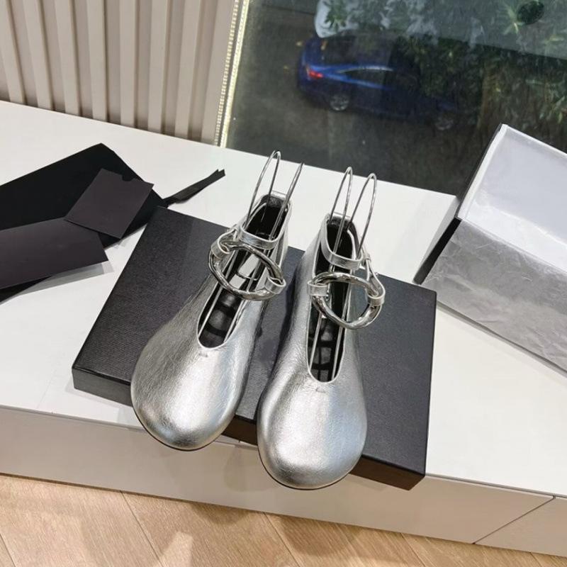 Ballet shoes spring and summer new retro metal buckle anklet big head shallow mouth single shoes women s flat Mary Jane shoes 35 чорний
Ballet shoes spring and summer new retro metal buckle anklet big head shallow mouth single shoes women s flat Mary Jane shoes 35 чорний