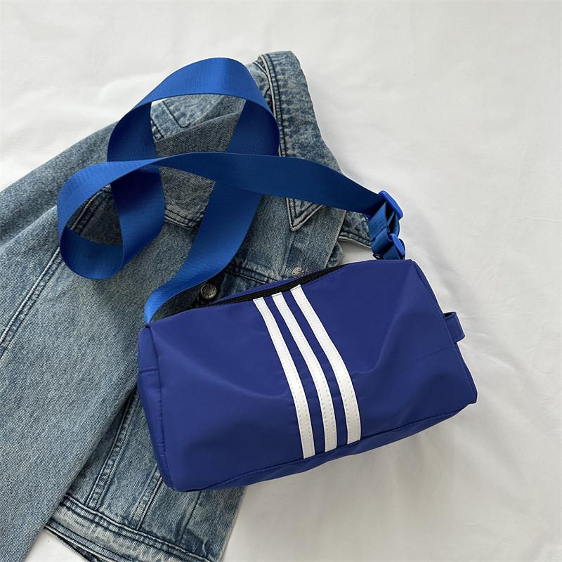 Stylish Vintage Oxford Cloth Crossbody Bag For Women With Trendy Colors And Versatile Design синій
Stylish Vintage Oxford Cloth Crossbody Bag For Women With Trendy Colors And Versatile Design синій