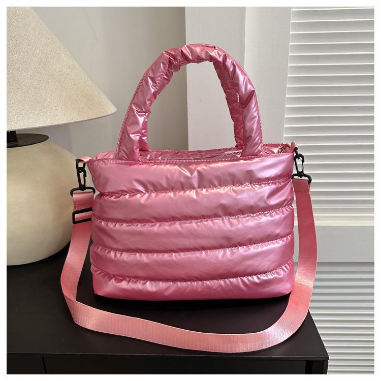 Space cotton embroidery thread large capacity 2025 winter casual lazy down cotton hand carry wide shoulder strap crossbody tote bag for women розовый
Space cotton embroidery thread large capacity 2025 winter casual lazy down cotton hand carry wide shoulder strap crossbody tote bag for women розовый