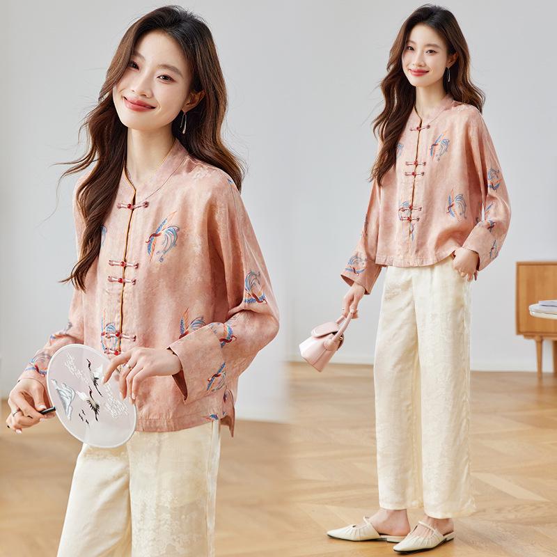 Весенняя женская куртка с воротником-стойкой и принтом феникса - Новый китайский стиль XL 60-65 kg
Весенняя женская куртка с воротником-стойкой и принтом феникса - Новый китайский стиль XL 60-65 kg