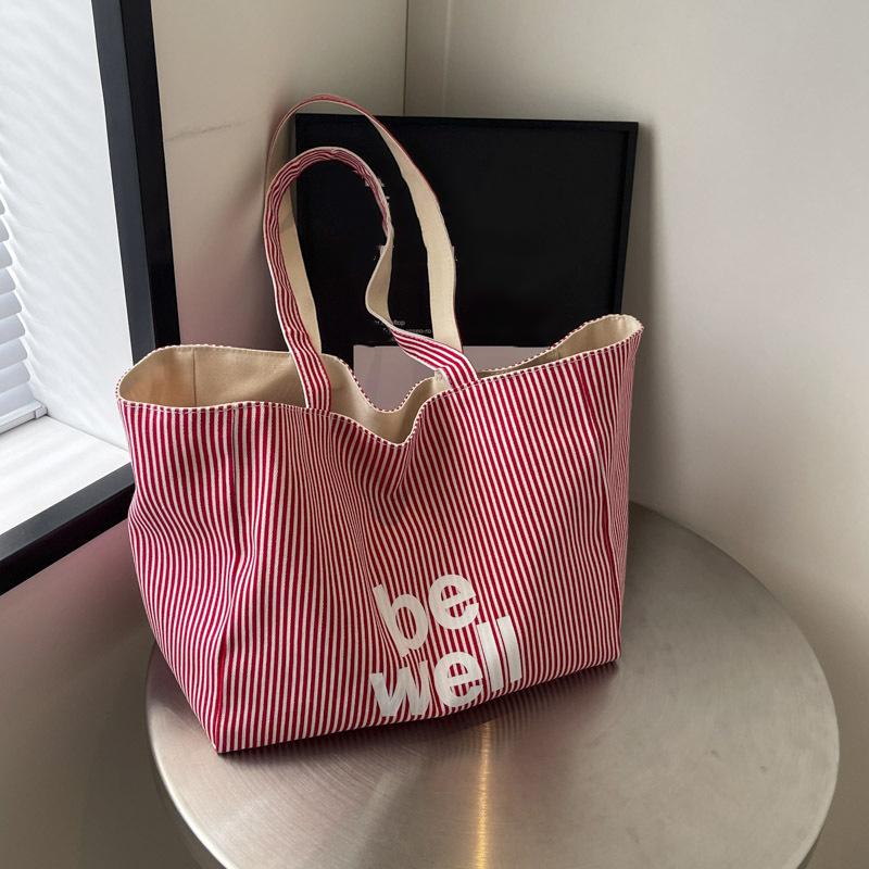 Yogodlns Striped Tote Bag For Women Large Capacity Shoulder Bag Two-sides Reversible Hand Bag Traveling And Shopping Underarm Bag 53x18x31cm красный
Yogodlns Striped Tote Bag For Women Large Capacity Shoulder Bag Two-sides Reversible Hand Bag Traveling And Shopping Underarm Bag 53x18x31cm красный