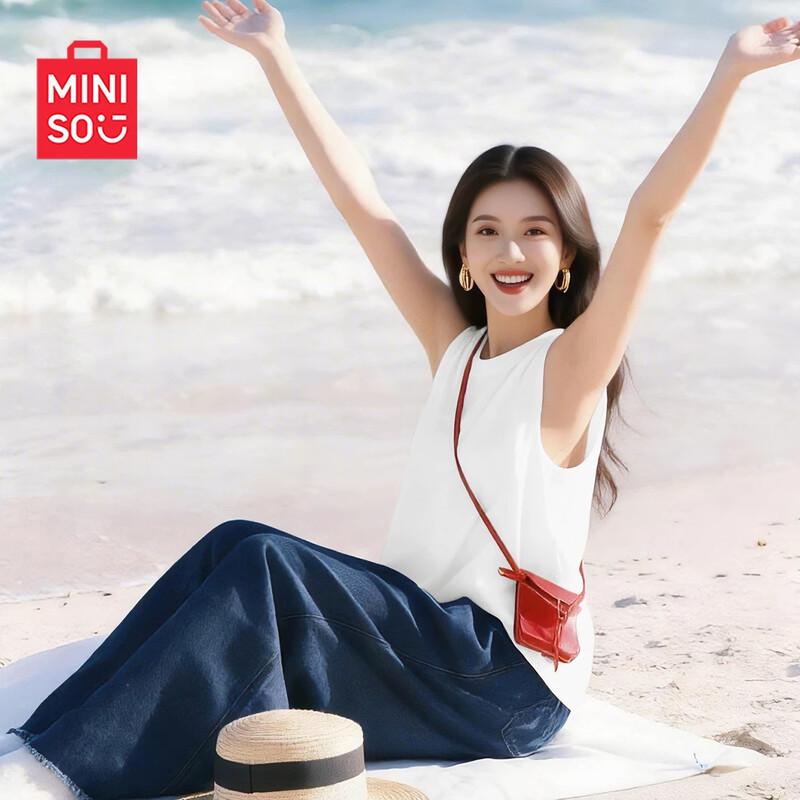 MINISO Women s Quick-Dry Sleeveless Sports Top S (85-100 lbs)
MINISO Women s Quick-Dry Sleeveless Sports Top S (85-100 lbs)