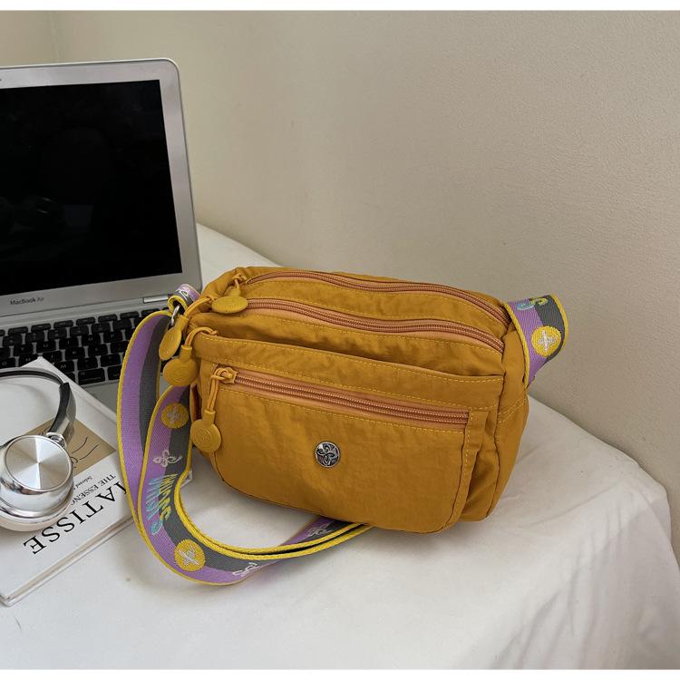 Nylon cloth casual small bag women s 2025 new Korean version lightweight mobile phone bag niche design shoulder messenger bag tide жёлтый
Nylon cloth casual small bag women s 2025 new Korean version lightweight mobile phone bag niche design shoulder messenger bag tide жёлтый