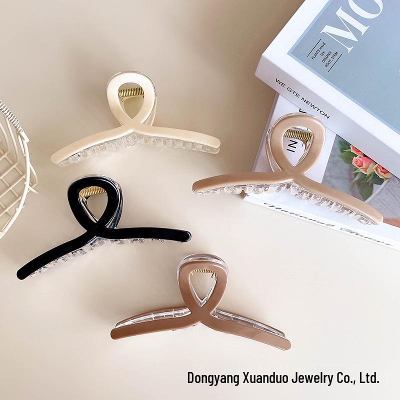 Elegant Minimalist Updo Ribbon Hair Clip - Luxury Claw Design
Elegant Minimalist Updo Ribbon Hair Clip - Luxury Claw Design