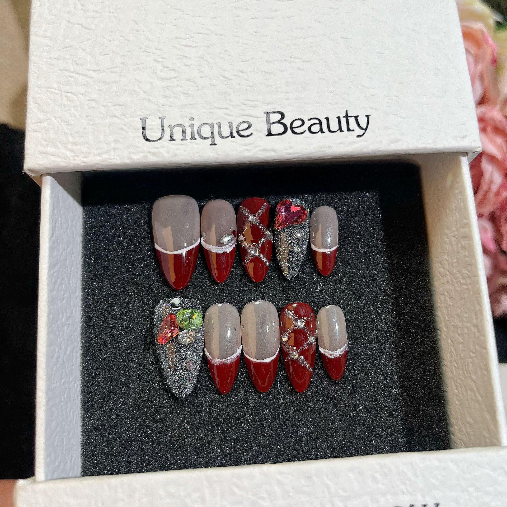 Burgundy Cat Eye Heart French Tip Press-on Nails with Broken Diamond Accents - Autumn/Winter Style Medium
Burgundy Cat Eye Heart French Tip Press-on Nails with Broken Diamond Accents - Autumn/Winter Style Medium