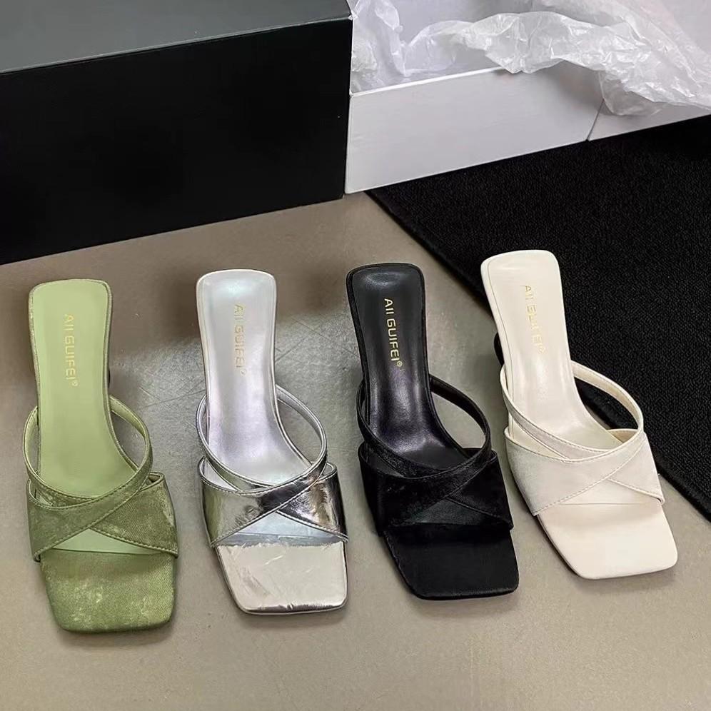 Square head slope with cool slippers for women s 2025 summer wear fashion design sense niche silver cross-strap one-word sandals 35
Square head slope with cool slippers for women s 2025 summer wear fashion design sense niche silver cross-strap one-word sandals 35