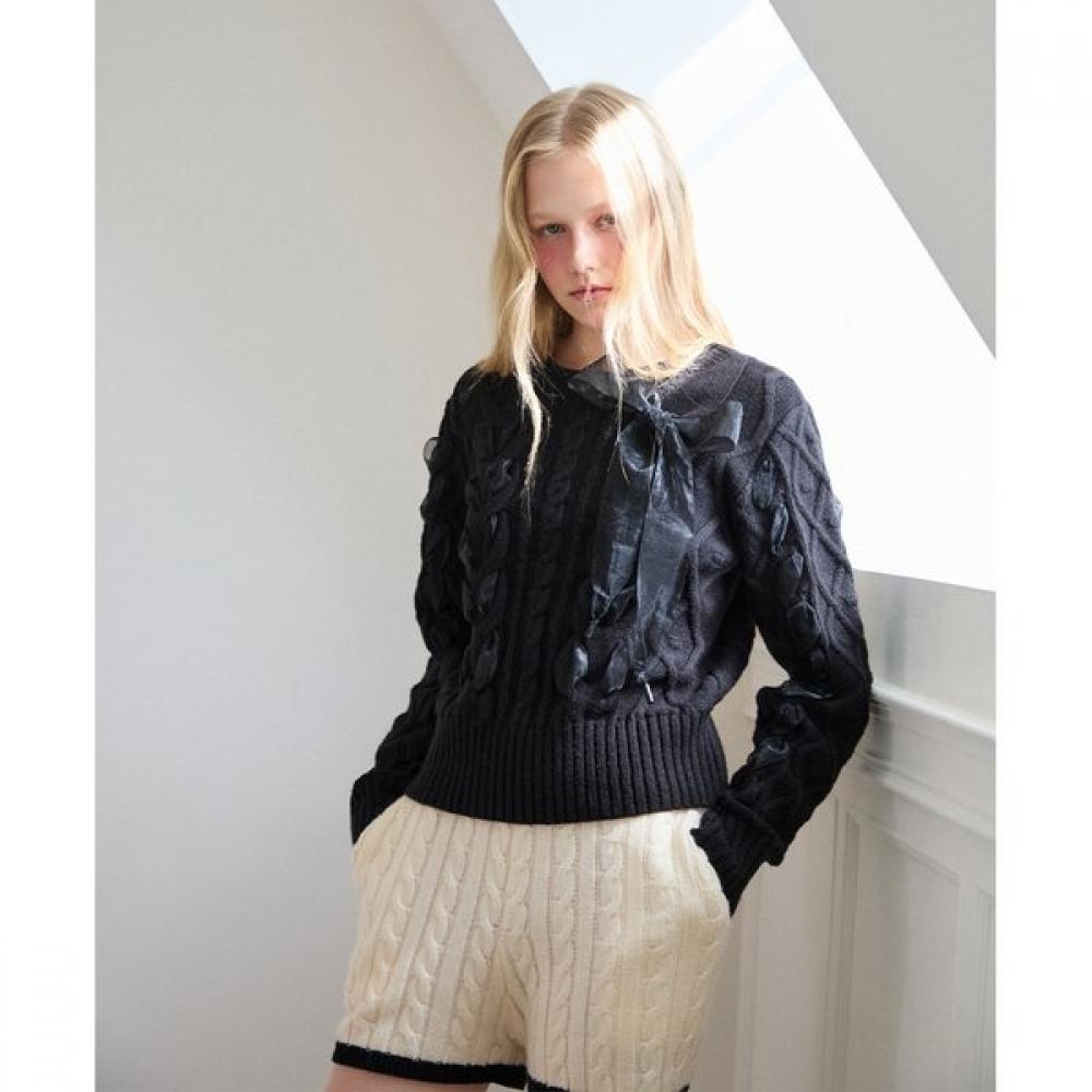 Egoist Cable Knit Top Ribbon Lace Up Er4okl01 IV/66
Egoist Cable Knit Top Ribbon Lace Up Er4okl01 IV/66