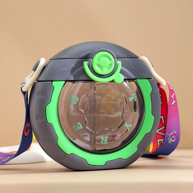 Милий пончик у формі пластикової пляшки для води з соломкою Каваї дітей герметичні пляшки для пиття портативний тренажерний зал спортивний чайник на відкритому повітрі 500ml сірий колір
Милий пончик у формі пластикової пляшки для води з соломкою Каваї дітей герметичні пляшки для пиття портативний тренажерний зал спортивний чайник на відкритому повітрі 500ml сірий колір