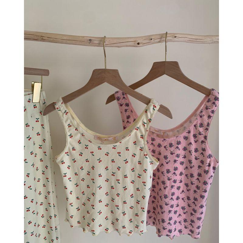 Export Sk1ms Wear Floral Cut Out Knitting Stretch Vest + Elasticated Slacks Suit C883 Light yellow vest XL
Export Sk1ms Wear Floral Cut Out Knitting Stretch Vest + Elasticated Slacks Suit C883 Light yellow vest XL