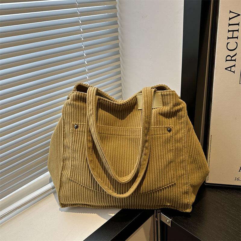 Большая сумка Большая вместимость Вельветовая сумка-тоут Женская сумка Ретро женская новая сумка для покупок Холщовая сумка Модная сумка Сумка через плечо хаки
Большая сумка Большая вместимость Вельветовая сумка-тоут Женская сумка Ретро женская новая сумка для покупок Холщовая сумка Модная сумка Сумка через плечо хаки