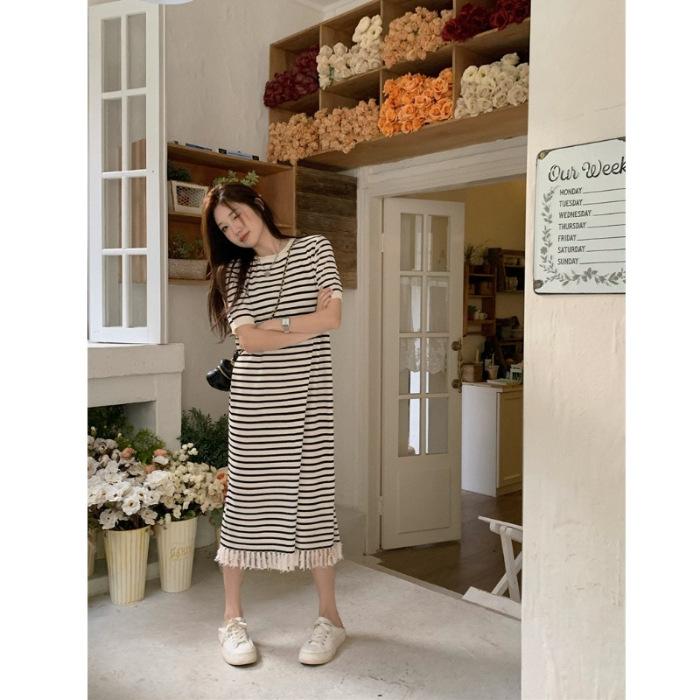 Retro black striped dress women s summer new school style French thin casual student medium and long skirt One size fits all абрикосовий
Retro black striped dress women s summer new school style French thin casual student medium and long skirt One size fits all абрикосовий