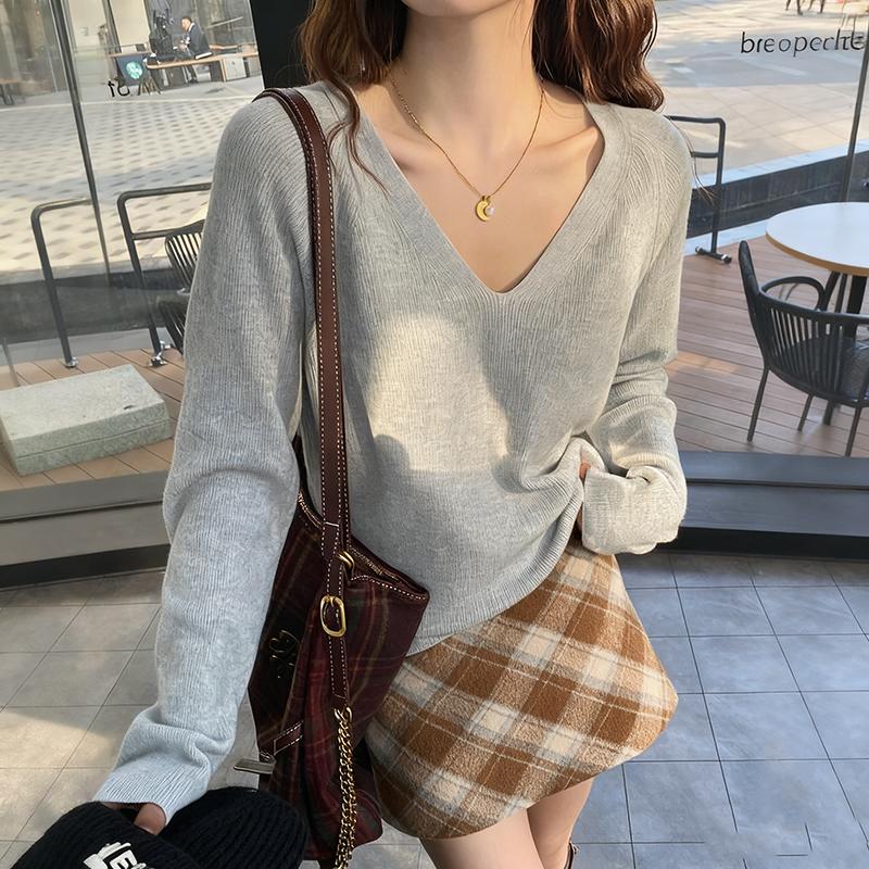 Женский осенне-зимний пуловер с длинным рукавом, V-образным вырезом, свободного кроя, базовый, однотонный, вязаный, футболка-топ для многослойности one size
Женский осенне-зимний пуловер с длинным рукавом, V-образным вырезом, свободного кроя, базовый, однотонный, вязаный, футболка-топ для многослойности one size