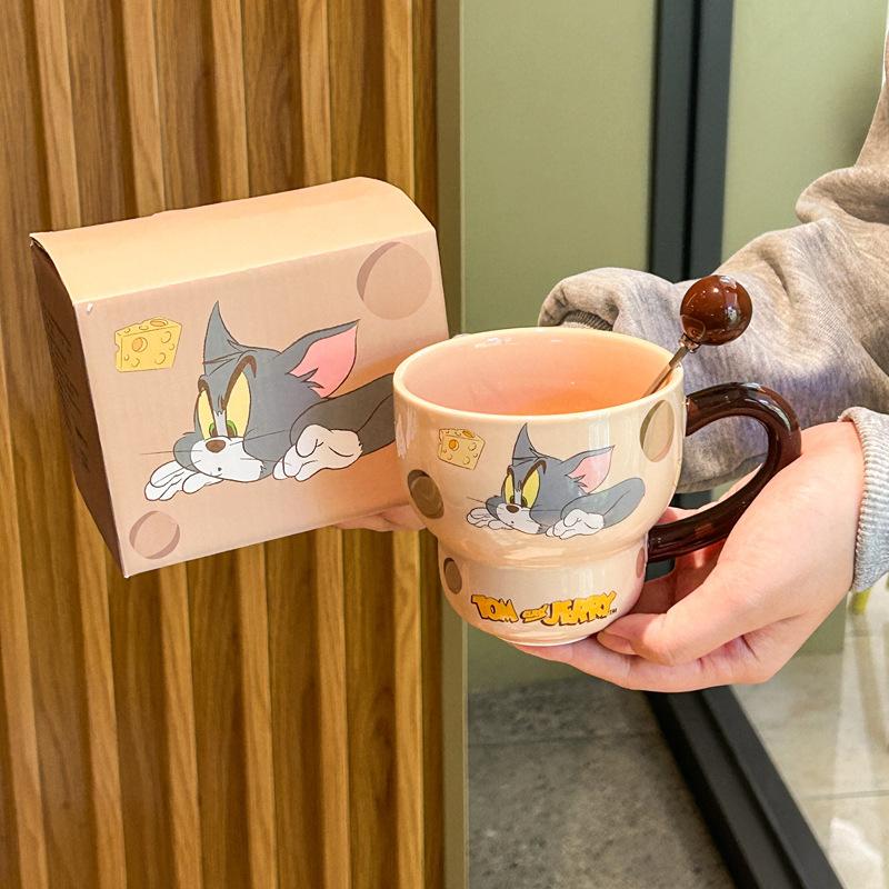 Подарок на день рождения чашка кошка и мышь девушка милая кофейная чашка высокая ценность бытовая чашка для воды офисная чашка для завтрака 301-400ml
Подарок на день рождения чашка кошка и мышь девушка милая кофейная чашка высокая ценность бытовая чашка для воды офисная чашка для завтрака 301-400ml