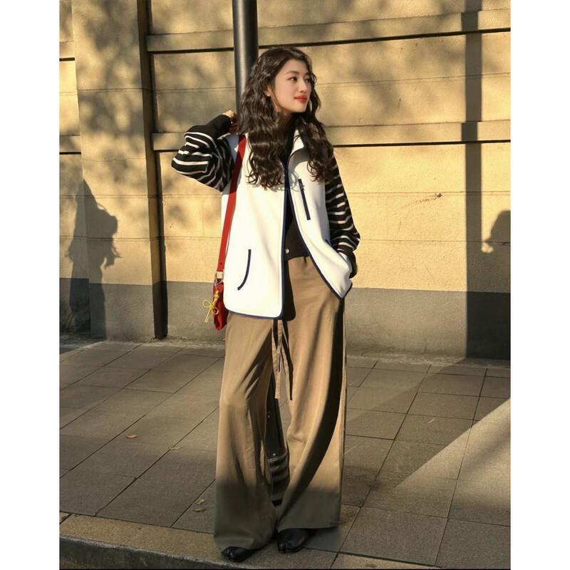 Women s Stand Collar Sleeveless Sporty Fleece Jacket L
Women s Stand Collar Sleeveless Sporty Fleece Jacket L