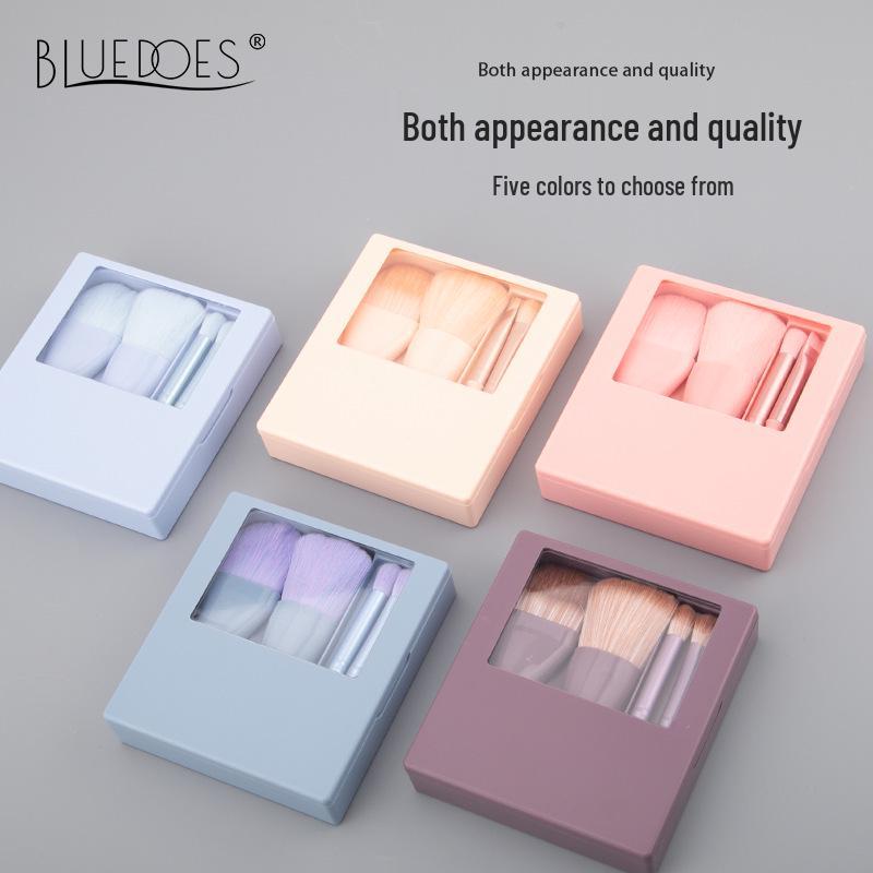 Portable Travel Makeup Brush Set with Mirror: Soft Bristles for Blush & Eyeshadow рожевий
Portable Travel Makeup Brush Set with Mirror: Soft Bristles for Blush & Eyeshadow рожевий