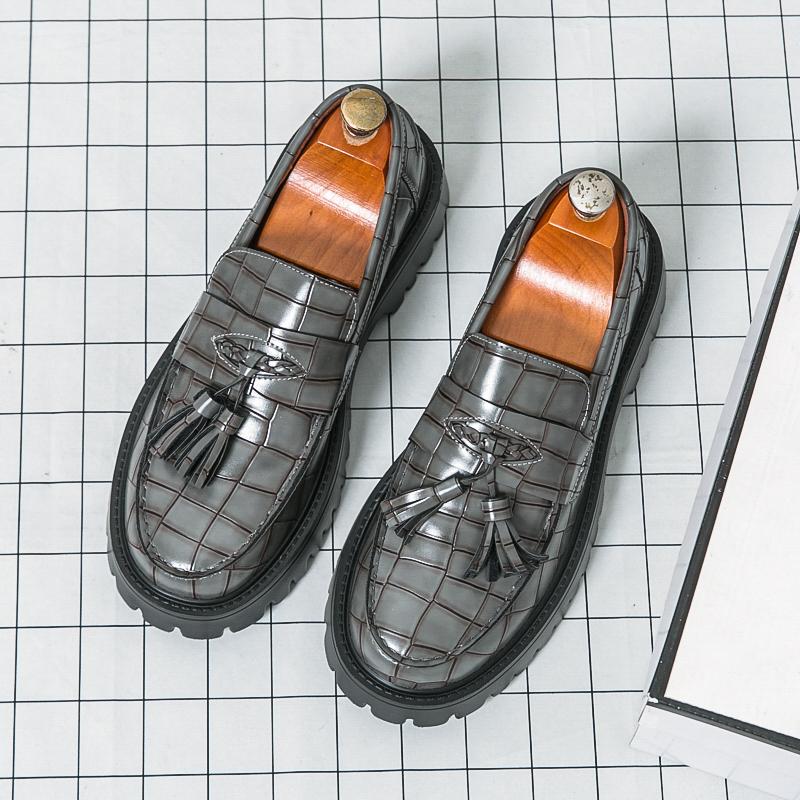 Мода 2025 Мужские лоферы-слипоны на толстой подошве, Элегантная дизайнерская деловая обувь, Роскошная свадебная обувь, Модная обувь с кисточками для платья 38 серый
Мода 2025 Мужские лоферы-слипоны на толстой подошве, Элегантная дизайнерская деловая обувь, Роскошная свадебная обувь, Модная обувь с кисточками для платья 38 серый