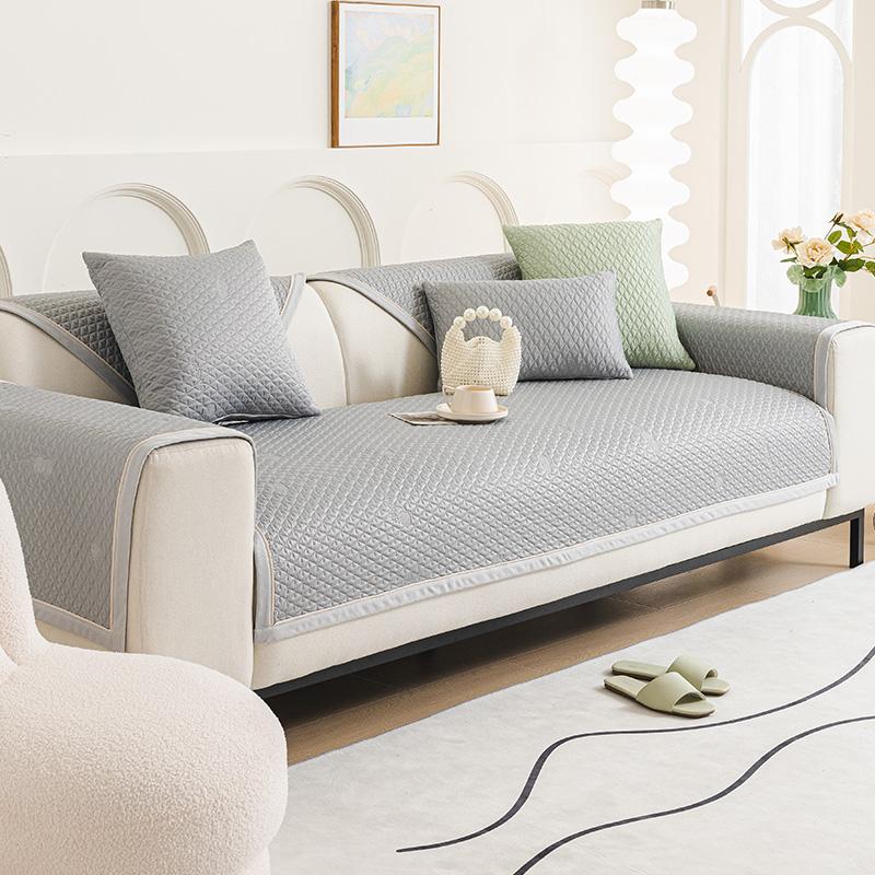 Нескользящий чехол для дивана Ice Silk для гостиной, подушка для дивана, новый летний легкий роскошный плетеный чехол Funda 70X70
Нескользящий чехол для дивана Ice Silk для гостиной, подушка для дивана, новый летний легкий роскошный плетеный чехол Funda 70X70