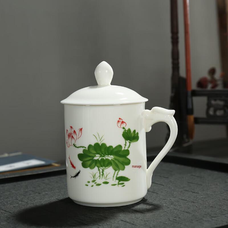 Chaxun Blue & White Porcelain Tea Cup Gift Set with Lid
Chaxun Blue & White Porcelain Tea Cup Gift Set with Lid