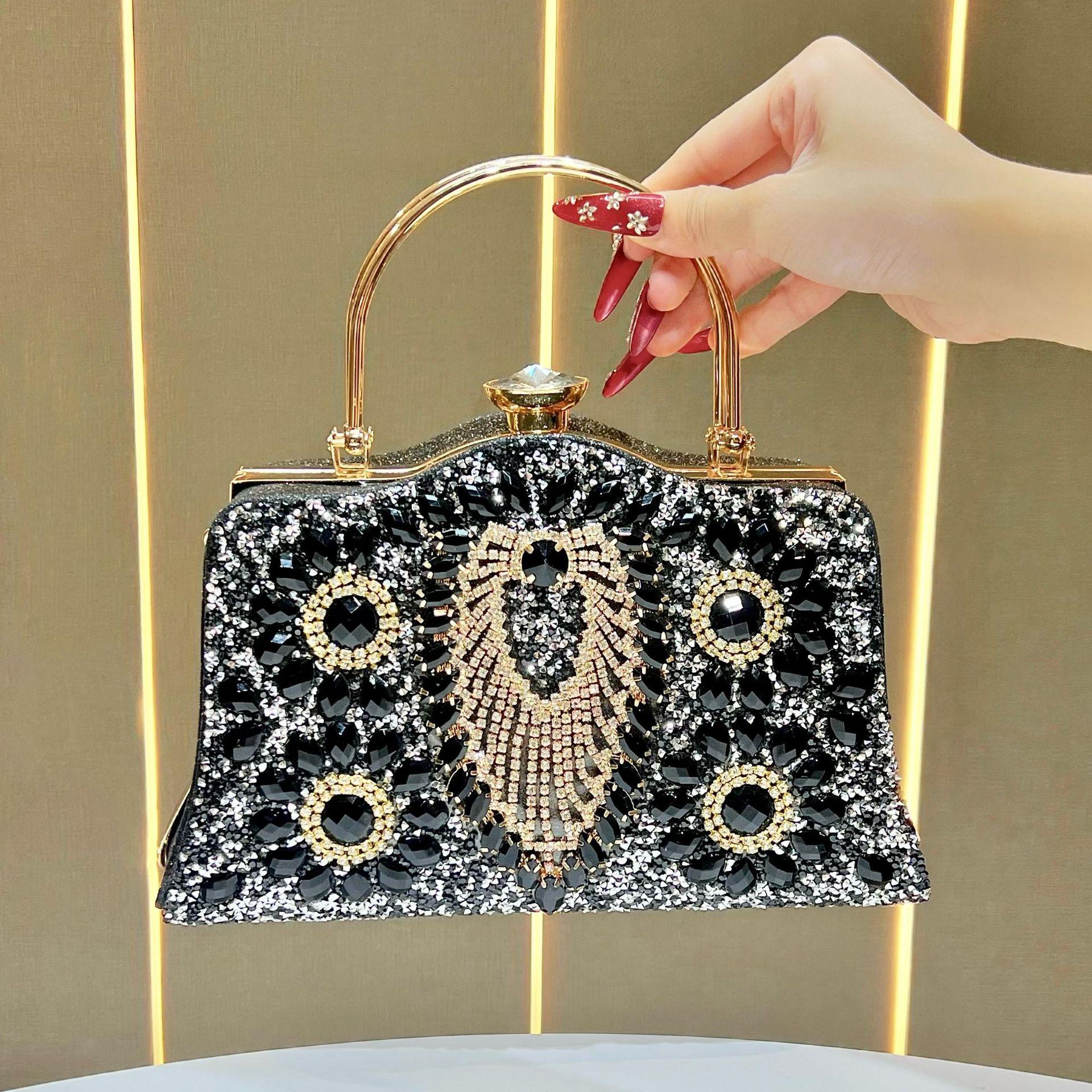 New evening bag full of diamonds handbag European and American fashion celebrity cheongsam dress banquet bag messenger bag чёрный
New evening bag full of diamonds handbag European and American fashion celebrity cheongsam dress banquet bag messenger bag чёрный