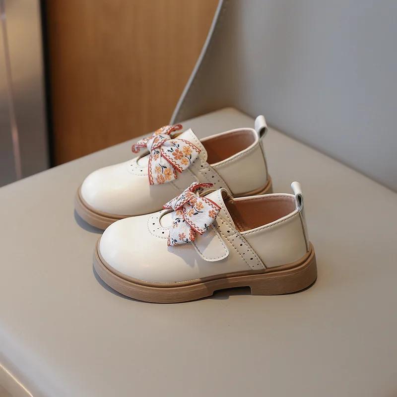 Элегантная детская кожаная обувь 2024 весна туфли принцессы для девочек модные с бантом на толстой подошве универсальные детские туфли Мэри Джейн 23 бежевый
Элегантная детская кожаная обувь 2024 весна туфли принцессы для девочек модные с бантом на толстой подошве универсальные детские туфли Мэри Джейн 23 бежевый