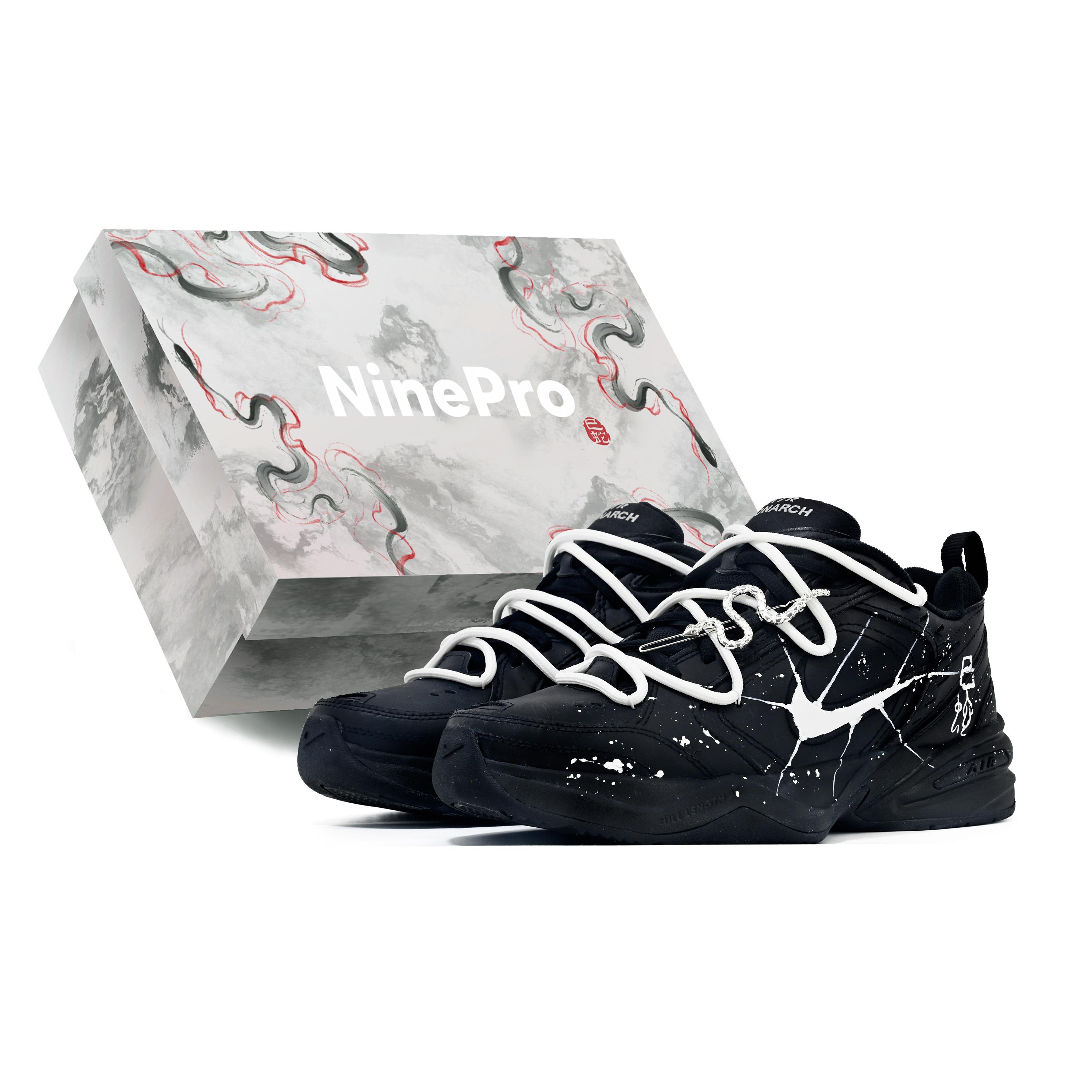 Nike Air Monarch 4 Low top Chunky Sneakers Unisex Black White 415445-001(Team107-BOX) 43
Nike Air Monarch 4 Low top Chunky Sneakers Unisex Black White 415445-001(Team107-BOX) 43