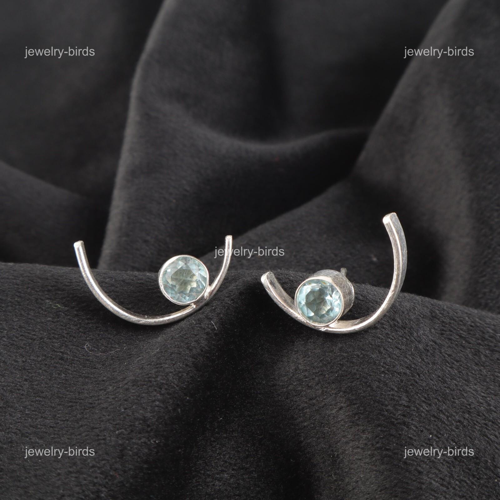 Круглый камень голубого топаза из стерлингового серебра, этнические серьги-пусеты на штифтах с застежкой-бабочкой EE-145-1
Круглый камень голубого топаза из стерлингового серебра, этнические серьги-пусеты на штифтах с застежкой-бабочкой EE-145-1