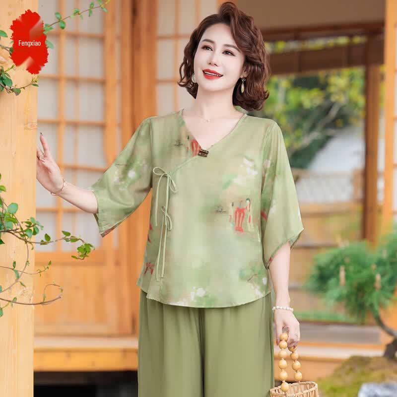 Mid-Aged Women s Floral Summer Two-Piece Set XL
Mid-Aged Women s Floral Summer Two-Piece Set XL