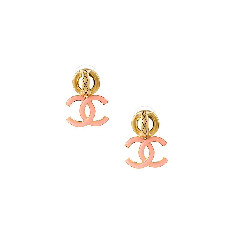 CHANEL metal and resin earrings pink
CHANEL metal and resin earrings pink