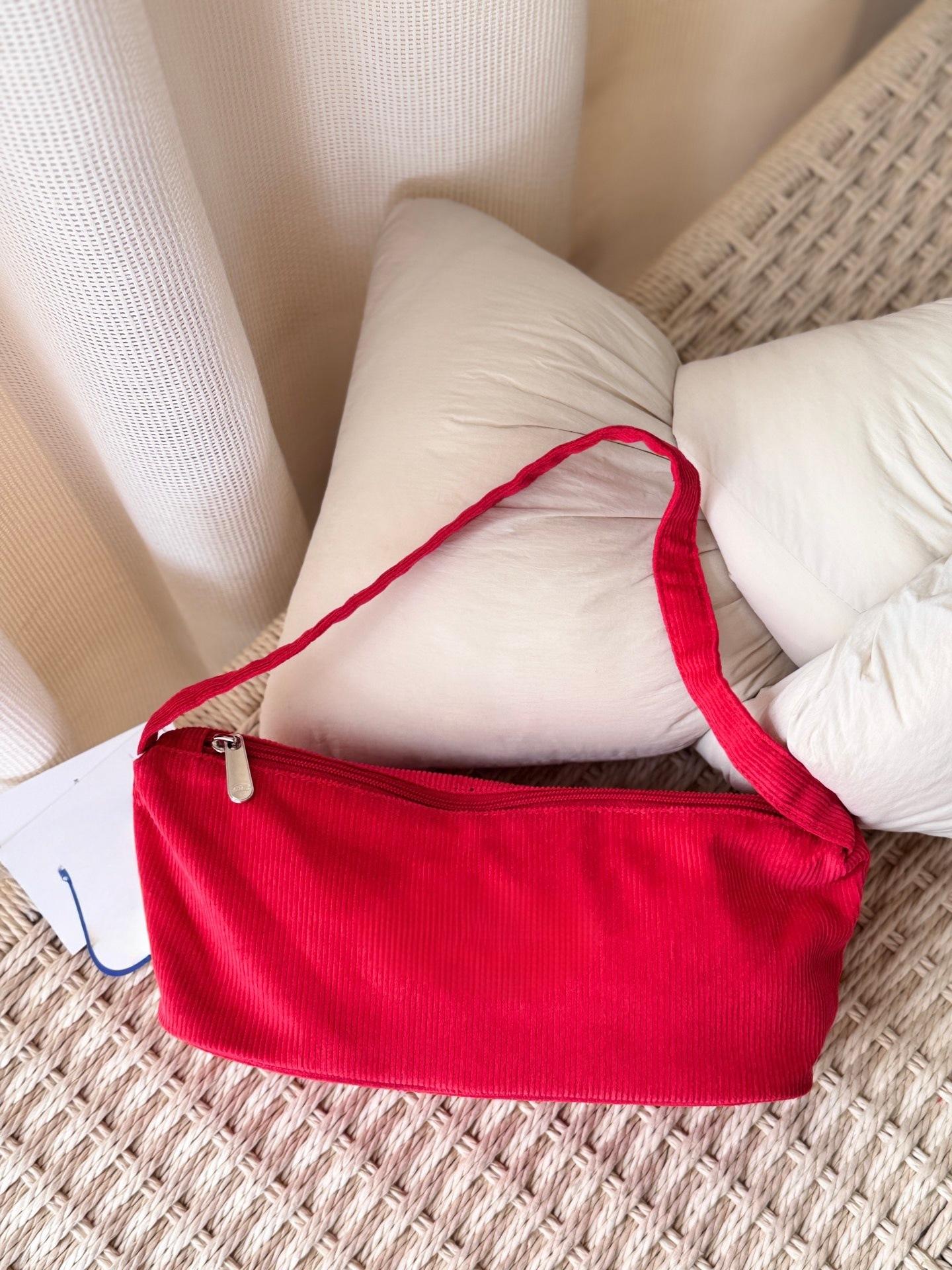 Corduroy Underarm Shoulder Bag Women S Large Capacity Soft Waxy Delicate Casual High Value Dumpling Bag Corduroy 27*10*13 красный
Corduroy Underarm Shoulder Bag Women S Large Capacity Soft Waxy Delicate Casual High Value Dumpling Bag Corduroy 27*10*13 красный