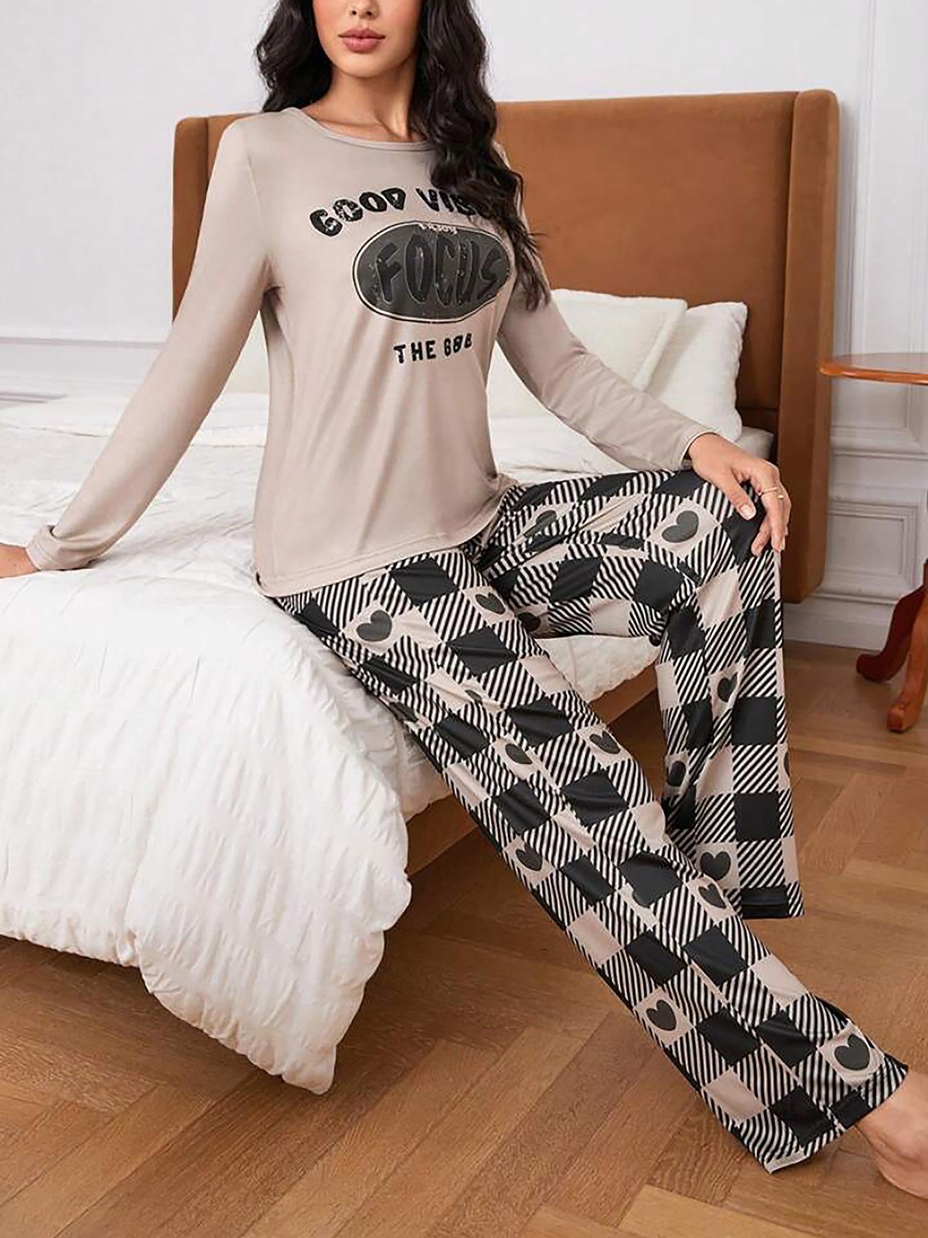 Wind love letter printing loungewear set long sleeves trousers four seasons comfortable pajamas XS
Wind love letter printing loungewear set long sleeves trousers four seasons comfortable pajamas XS