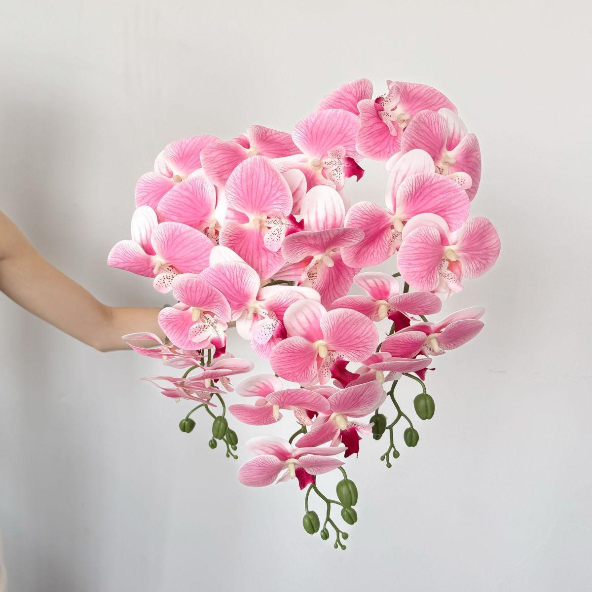 Украшение в виде цветка фаленопсиса: Реалистичная искусственная цветочная композиция для обеденного стола и гостиной, элегантное настольное украшение
Украшение в виде цветка фаленопсиса: Реалистичная искусственная цветочная композиция для обеденного стола и гостиной, элегантное настольное украшение