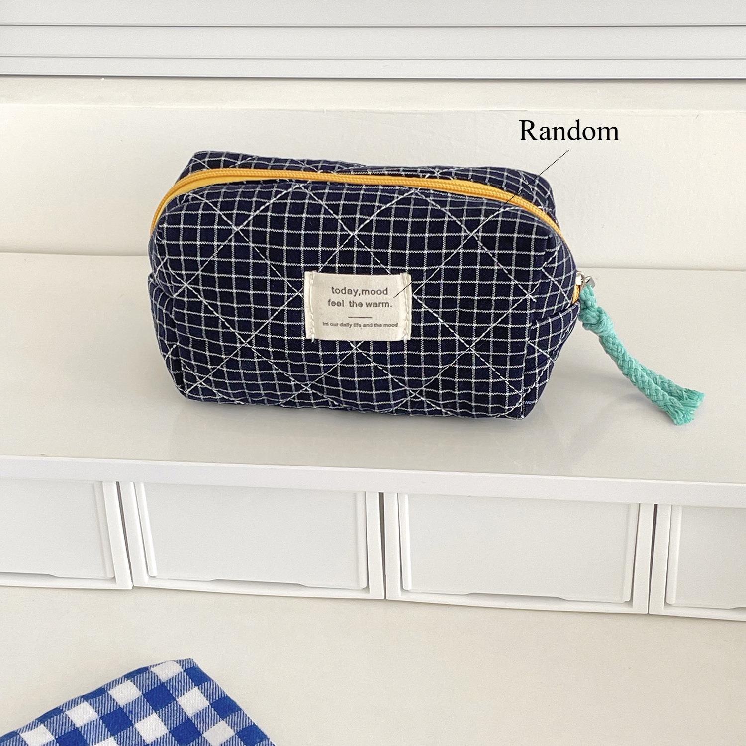 Classic Plaid Octagon Bag-Vintage Color Block Pencil Case,Large Capacity Multifunctional Student Supply/Back to School Season синій
Classic Plaid Octagon Bag-Vintage Color Block Pencil Case,Large Capacity Multifunctional Student Supply/Back to School Season синій
