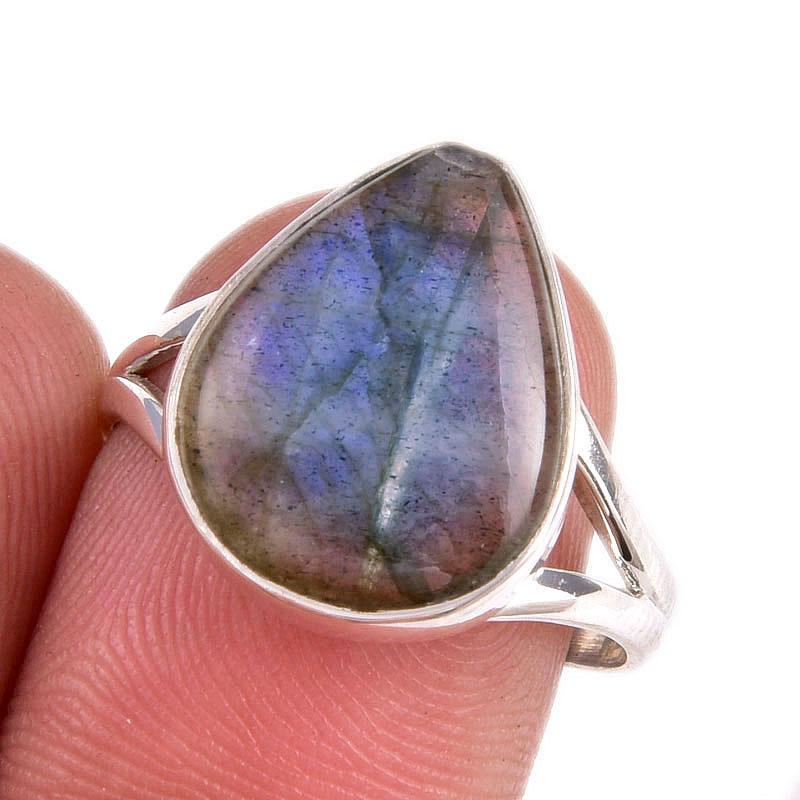 Natural Labradorite Gemstone 925 Solid Sterling Silver Jewelry Ring S.8.5 d4h65
Natural Labradorite Gemstone 925 Solid Sterling Silver Jewelry Ring S.8.5 d4h65