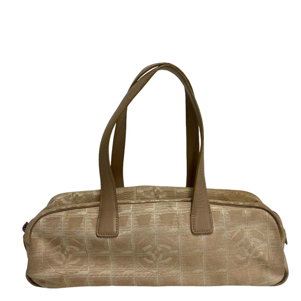 CHANEL New travel line Nylon Mini Boston bag Shoulder Bag beige Nylon Women Used
CHANEL New travel line Nylon Mini Boston bag Shoulder Bag beige Nylon Women Used