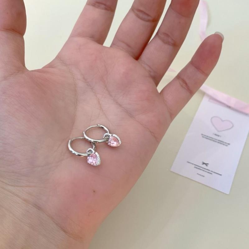 Vintage Small Heart Earrings For Women Fashion Zircon Gift Delicate Girly sweet Earrings Girls
Vintage Small Heart Earrings For Women Fashion Zircon Gift Delicate Girly sweet Earrings Girls