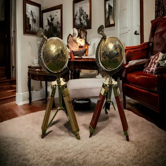 Набор из 2 латунных глобусов на деревянных треногах, латунный навигационный настольный глобус, образовательный глобус с картой мира, миниатюрный глобус Земли 38,1 см
Набор из 2 латунных глобусов на деревянных треногах, латунный навигационный настольный глобус, образовательный глобус с картой мира, миниатюрный глобус Земли 38,1 см