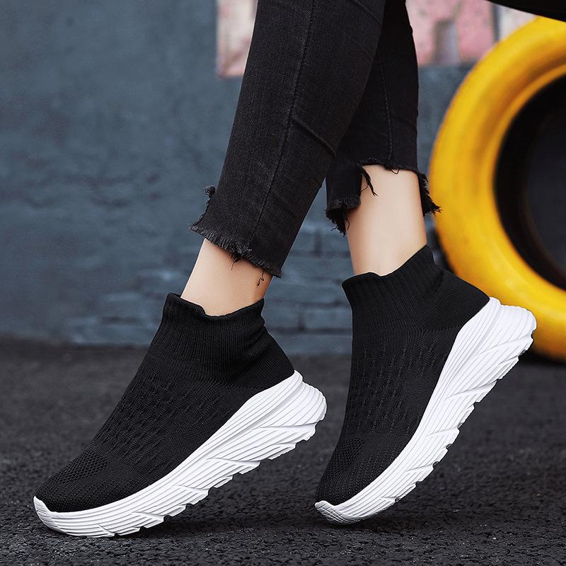 Couple shoes New fly-woven socks shoes Breathable and lightweight one-pedal mesh shoes Casual sports shoes 46 темно-коричневого кольору
Couple shoes New fly-woven socks shoes Breathable and lightweight one-pedal mesh shoes Casual sports shoes 46 темно-коричневого кольору