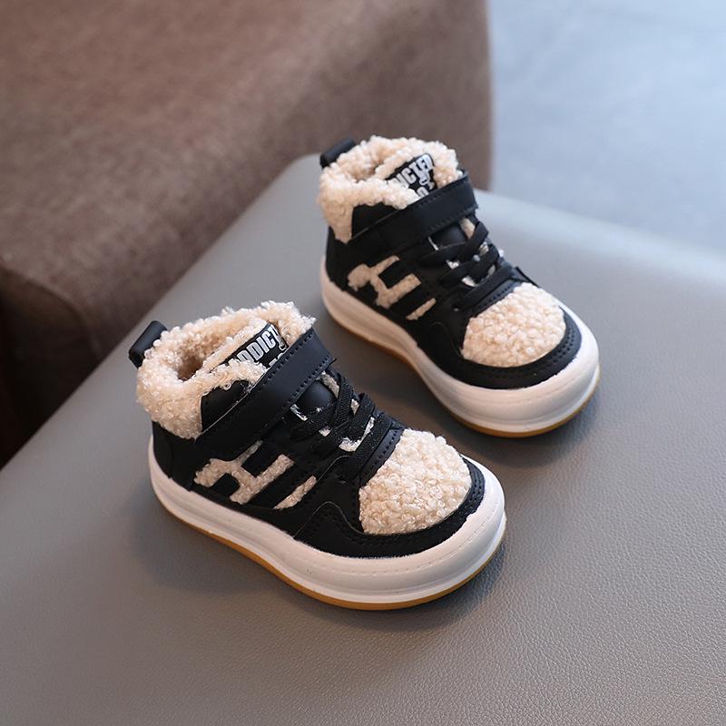 Зимние детские нескользящие хлопковые сноубутсы на флисовой подкладке для девочек и мальчиков Set 22-26: 5 pairs чёрный
Зимние детские нескользящие хлопковые сноубутсы на флисовой подкладке для девочек и мальчиков Set 22-26: 5 pairs чёрный