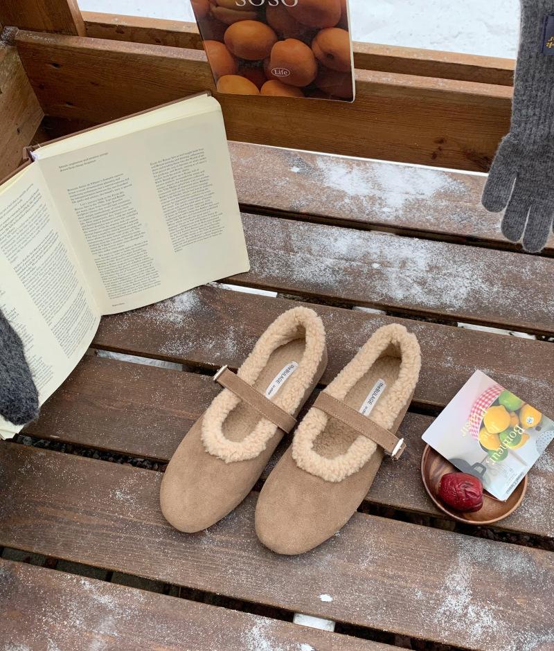 French inner thick-soled velvet Mary Jane fluffy shoes women s 2025 new winter retro warm one-word cotton shoes 39 хакі
French inner thick-soled velvet Mary Jane fluffy shoes women s 2025 new winter retro warm one-word cotton shoes 39 хакі