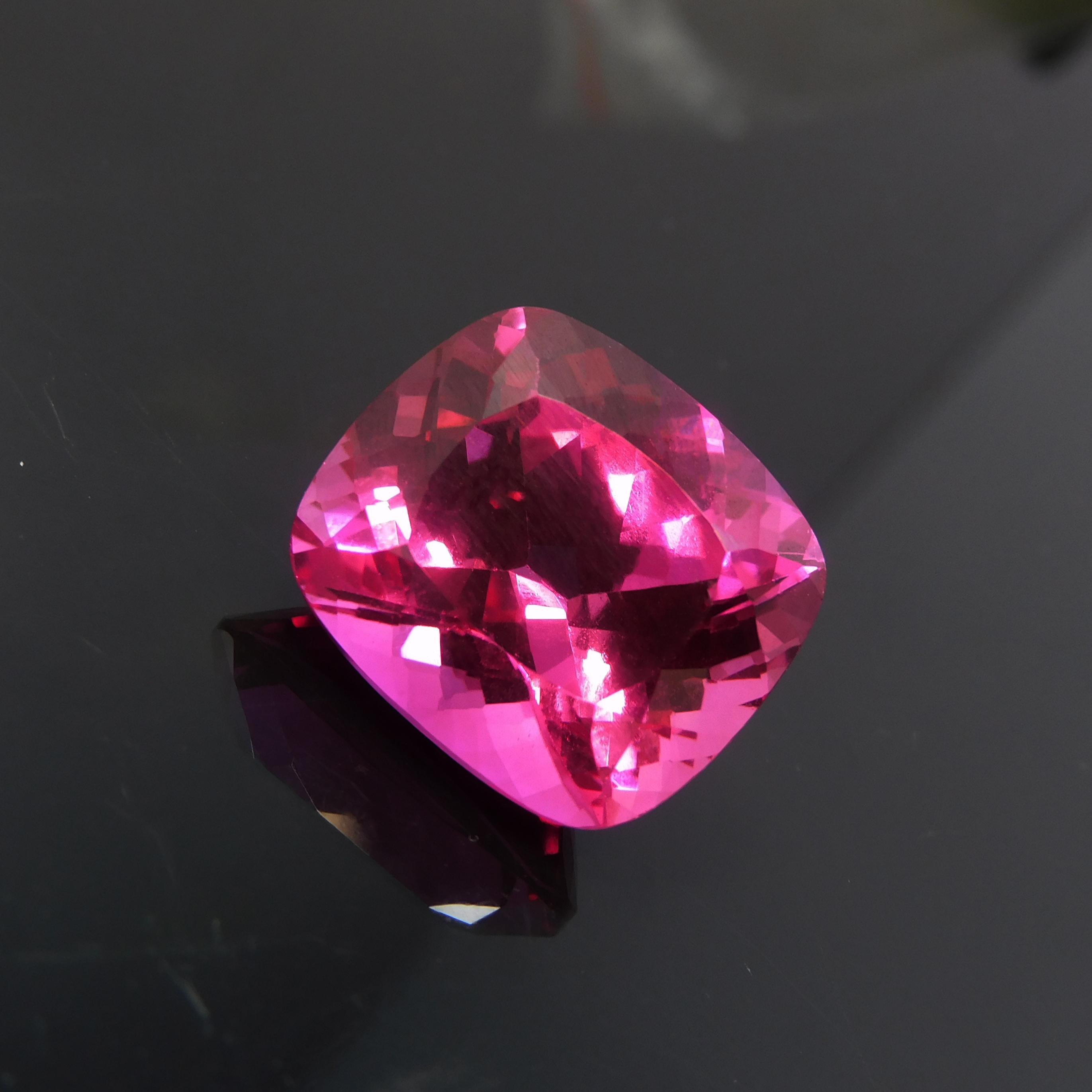 Natural Pink Sapphire 37.3ct Cushion Cut Certified Loose Gemstone 19.3 mm approx рожевий
Natural Pink Sapphire 37.3ct Cushion Cut Certified Loose Gemstone 19.3 mm approx рожевий