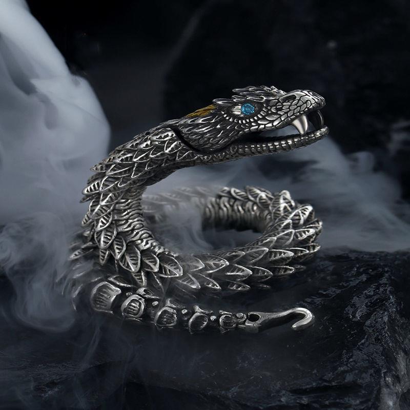 Men s High-End Silver-Plated Black Snake Bracelet - Retro Medusa Rattlesnake Design with a Dominant Hip Hop Flair. Black Snake Bracelet 18cm
Men s High-End Silver-Plated Black Snake Bracelet - Retro Medusa Rattlesnake Design with a Dominant Hip Hop Flair. Black Snake Bracelet 18cm
