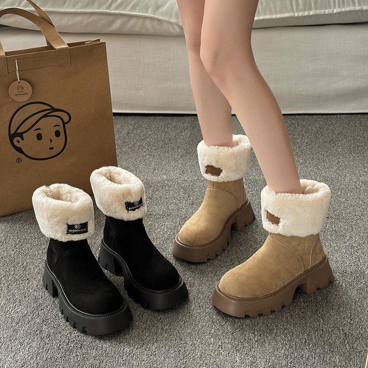 Зимние ботинки на платформе. Женские нескользящие плюшевые ботинки. 35 чёрный 
Зимние ботинки на платформе. Женские нескользящие плюшевые ботинки. 35 чёрный