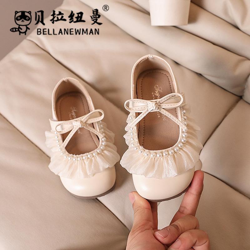 Girls Lace Beaded Bow Princess Shoes, New Autumn Model, Children s Soft Sole Single Shoes, Small Leather Shoes 23the Length Within the C
Girls Lace Beaded Bow Princess Shoes, New Autumn Model, Children s Soft Sole Single Shoes, Small Leather Shoes 23the Length Within the C