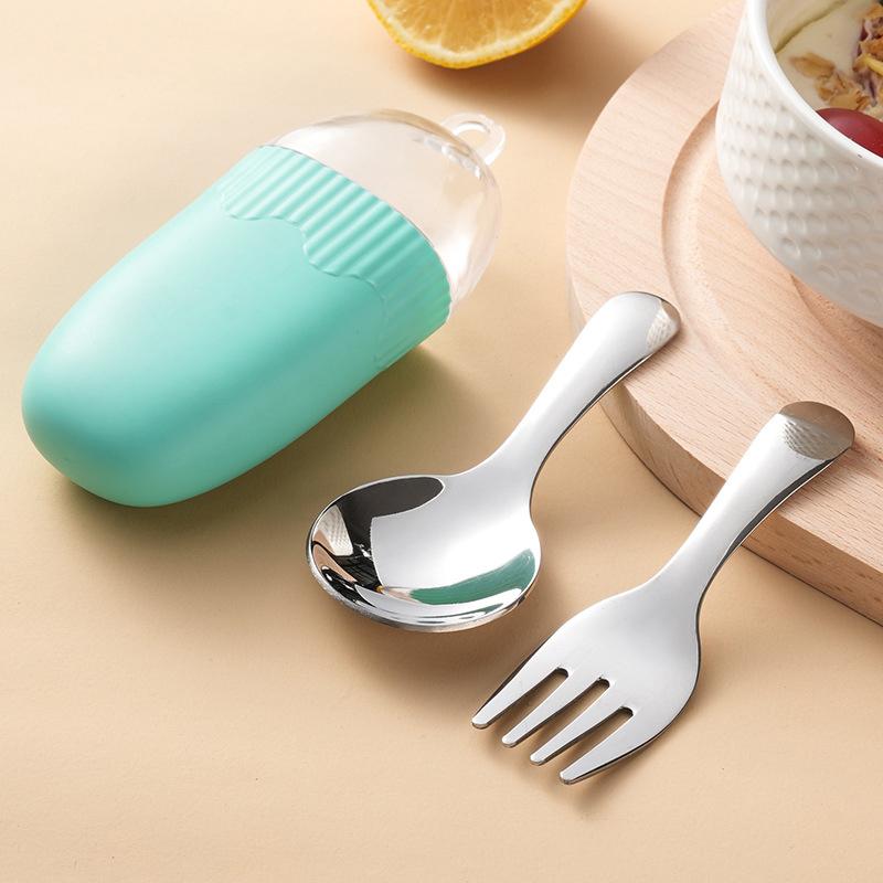 2Pcs Children Spoon Forks Box Kids Stainless Steel Kids Cutlery Portable Baby Feeding Utensils Baby Spoons Baby Tableware Set
2Pcs Children Spoon Forks Box Kids Stainless Steel Kids Cutlery Portable Baby Feeding Utensils Baby Spoons Baby Tableware Set