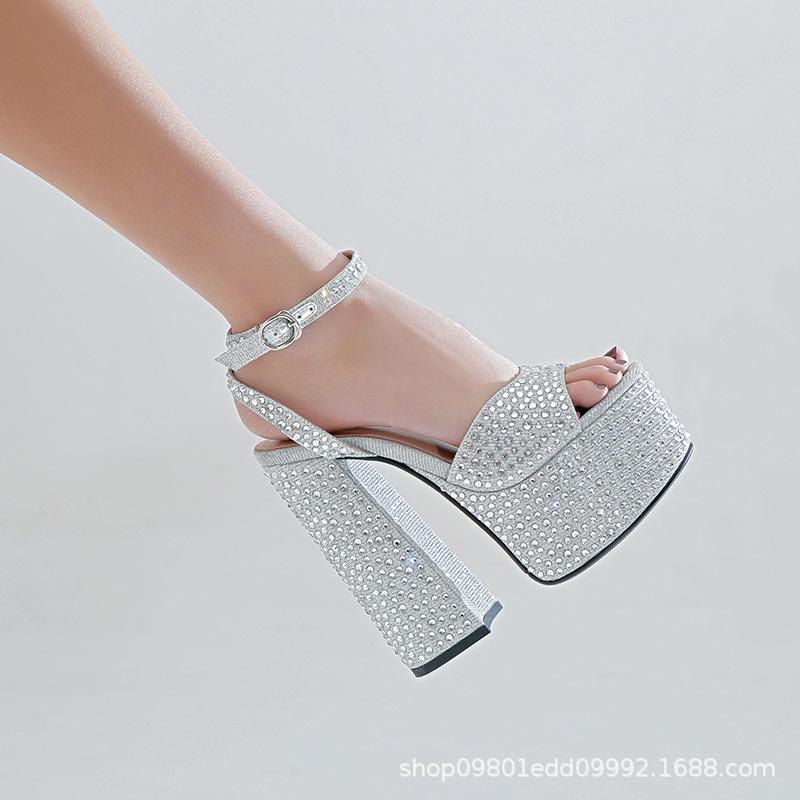 Sandals women s super high heel leather non-slip thick heel thick sole waterproof table rhinestone model catwalk dancing 34 серебряный
Sandals women s super high heel leather non-slip thick heel thick sole waterproof table rhinestone model catwalk dancing 34 серебряный