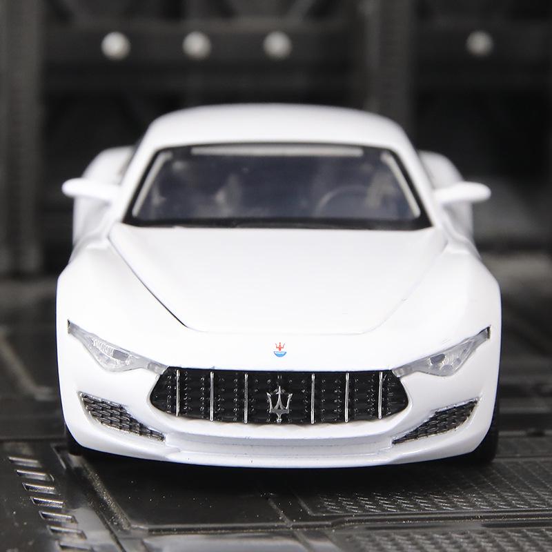 Модель игрушечной машинки из сплава Maserati Alfieri: Звук, Свет и Открывающиеся Двери Украшение Суперкар
Модель игрушечной машинки из сплава Maserati Alfieri: Звук, Свет и Открывающиеся Двери Украшение Суперкар