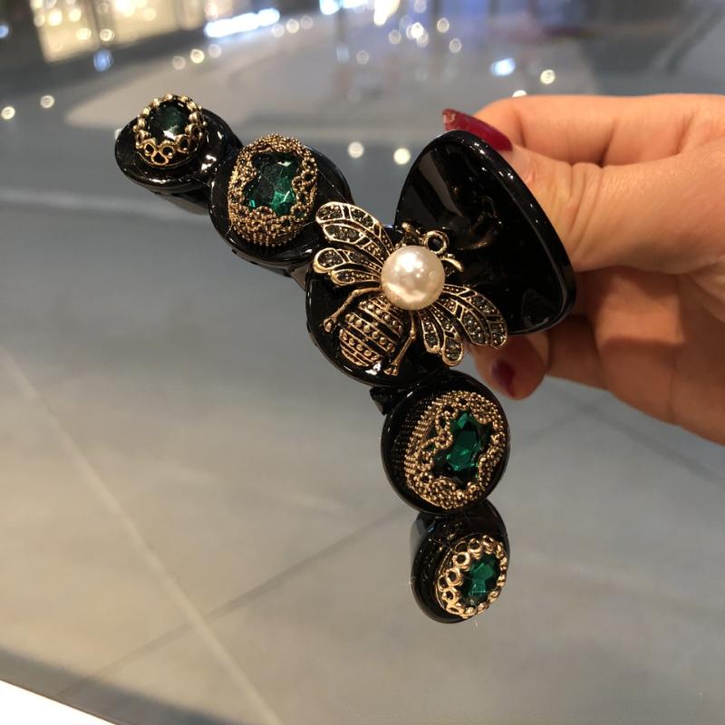 Retro Rhinestone Pearl Bee Hair Claws for Women Fashion Elegant Hair Clips Headwear Headpiece Girls Hair Accessories
Retro Rhinestone Pearl Bee Hair Claws for Women Fashion Elegant Hair Clips Headwear Headpiece Girls Hair Accessories