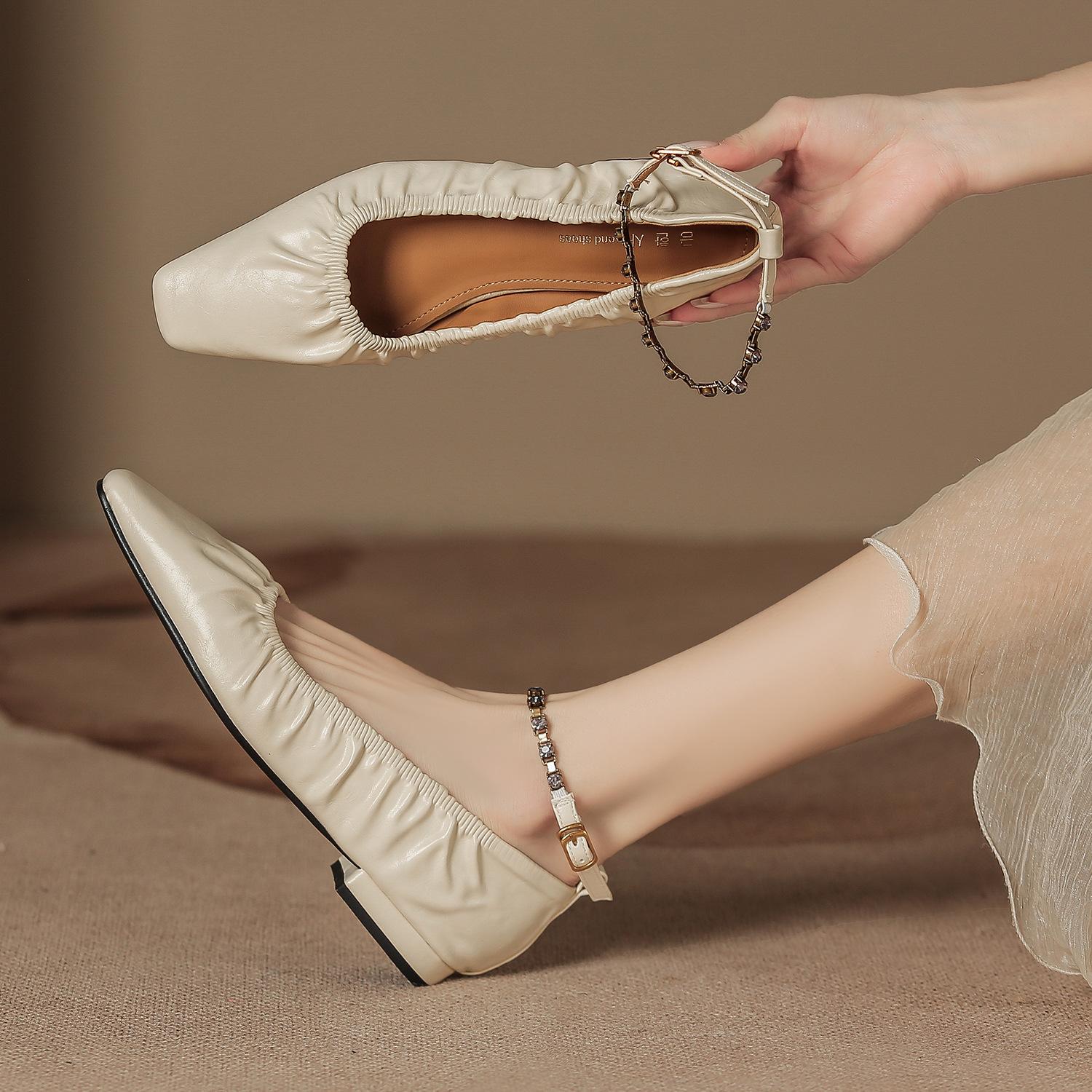 H967-6 one-word with rhinestone temperament low-heeled single shoes new French square head shallow mouth chivalrous casual shoes soft sole 35 чорний
H967-6 one-word with rhinestone temperament low-heeled single shoes new French square head shallow mouth chivalrous casual shoes soft sole 35 чорний